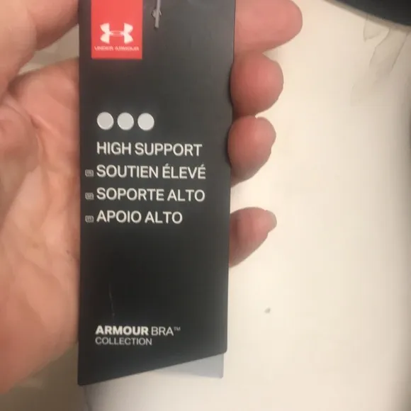 Under Armour Athletic/Athleisure Sports Bra, NWT!