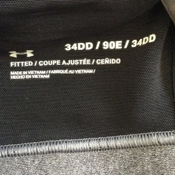 Under Armour Athletic/Athleisure Sports Bra, NWT!