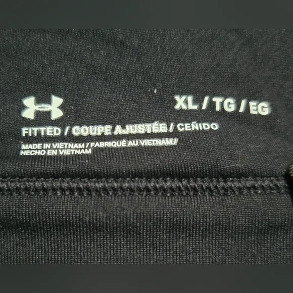 Under Armour Women's Black Sports Bra XL. NWT