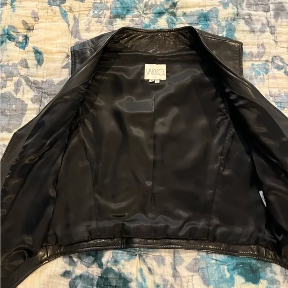 Vakko Black Leather Vest Size Medium