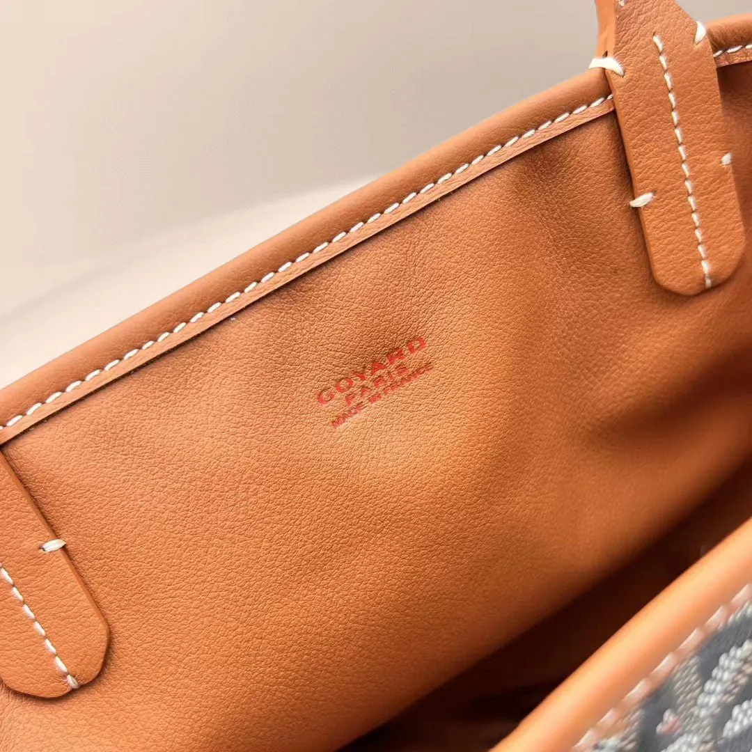 Veyra Revesible Mini Tote