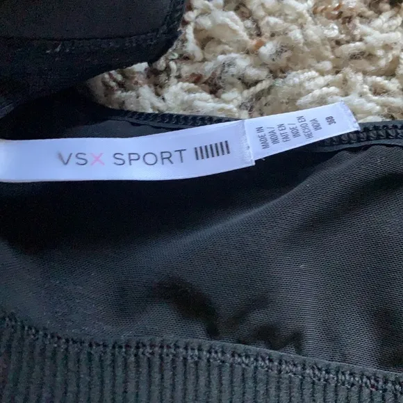 Victorias Secret Sport Knockout Front Zip Sports Bra