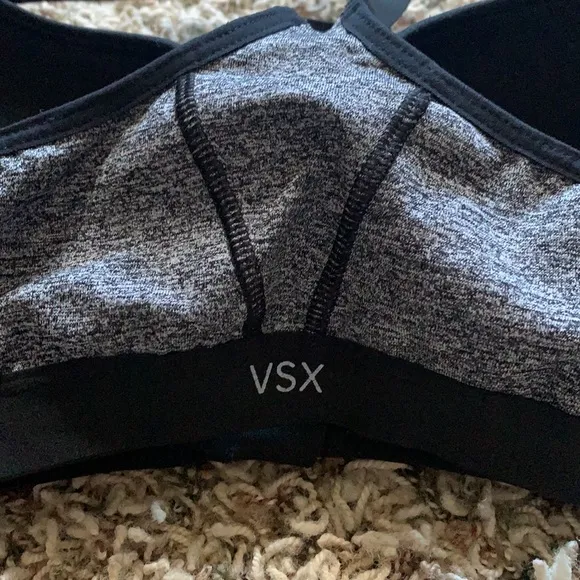 Victorias Secret Sport Knockout Front Zip Sports Bra