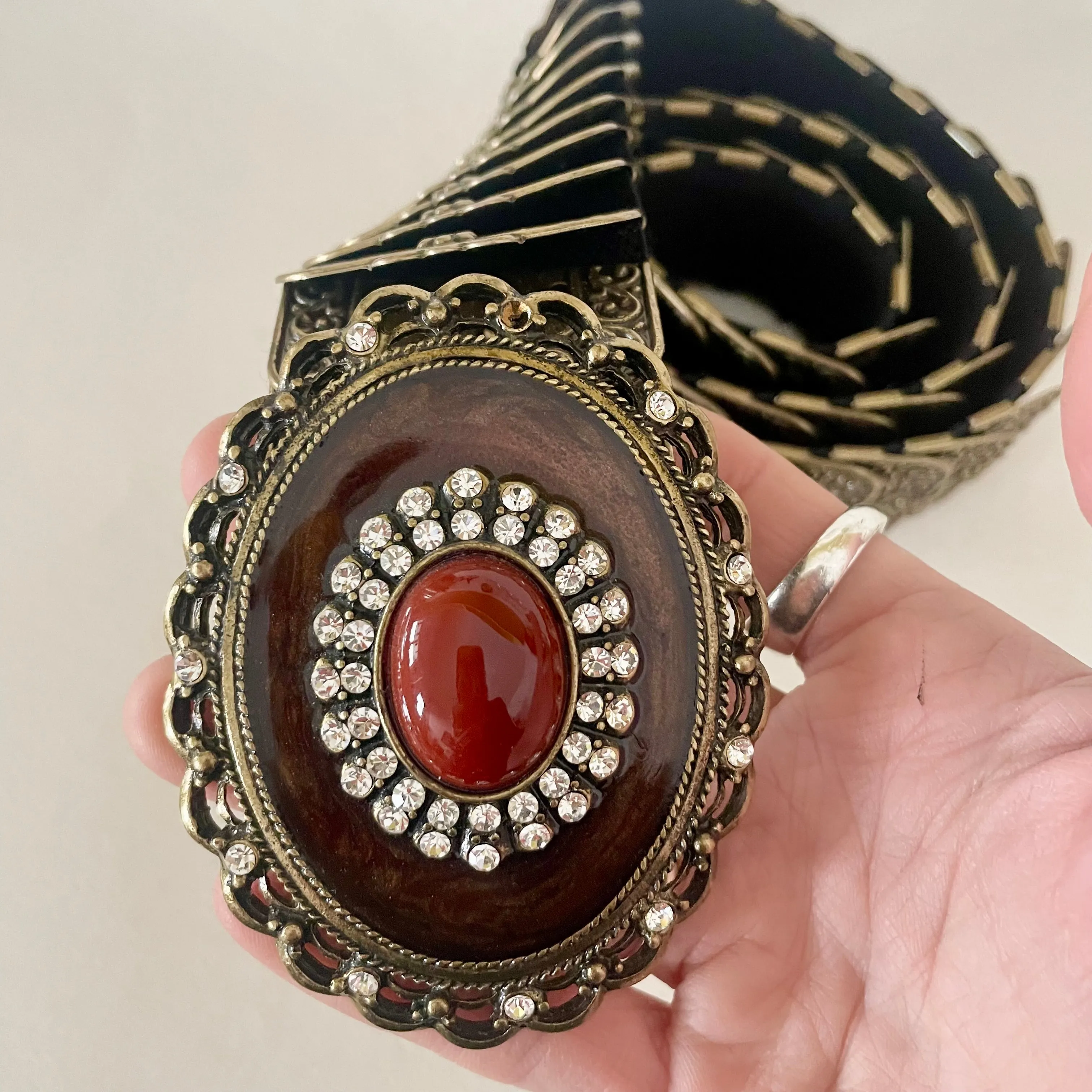 Vintage antiqued brass plate elastic belt with rhinestone medallion buckle (HT2506)
