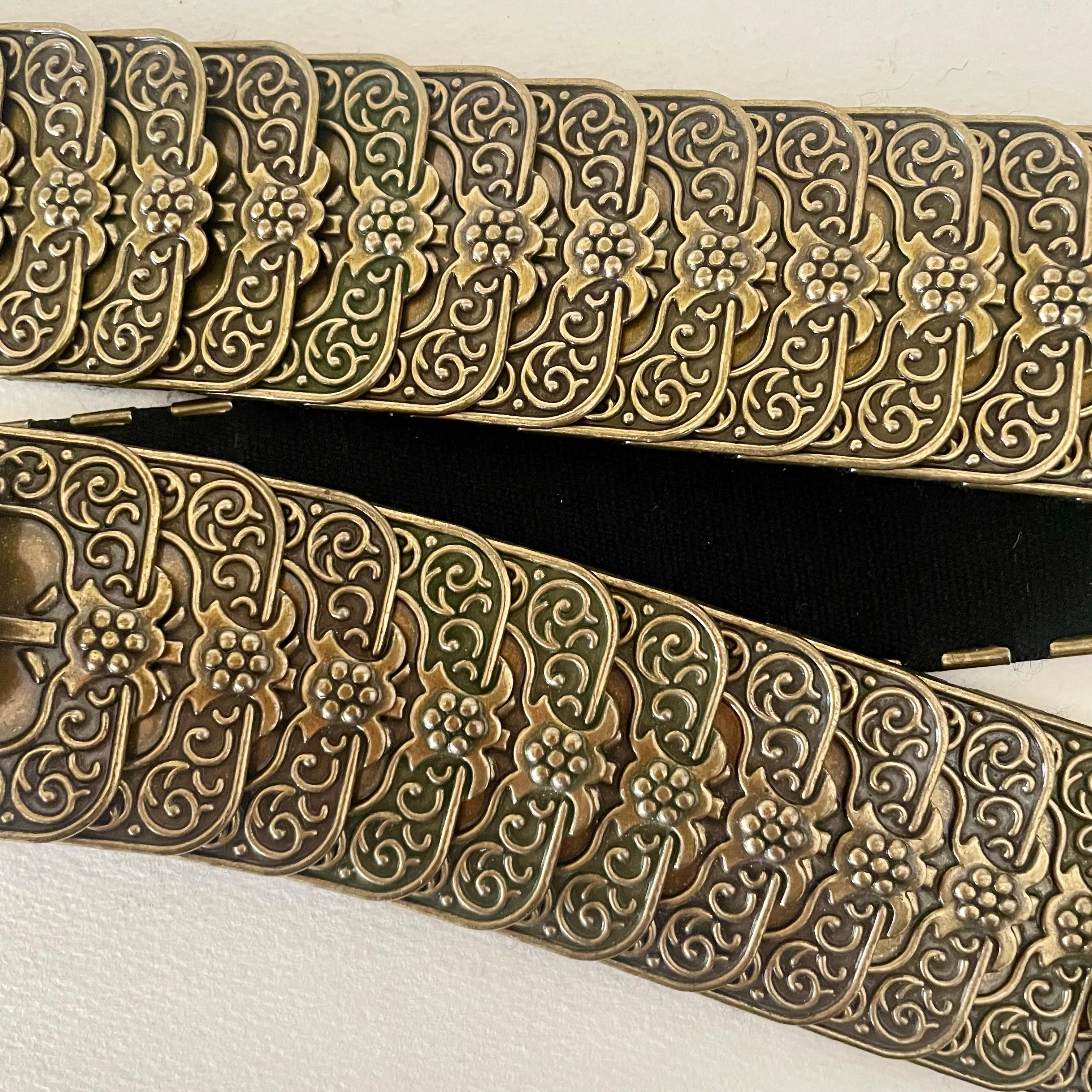 Vintage antiqued brass plate elastic belt with rhinestone medallion buckle (HT2506)