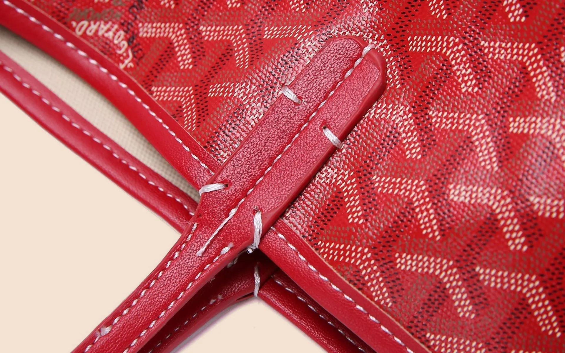 Vivara Signature Carryall