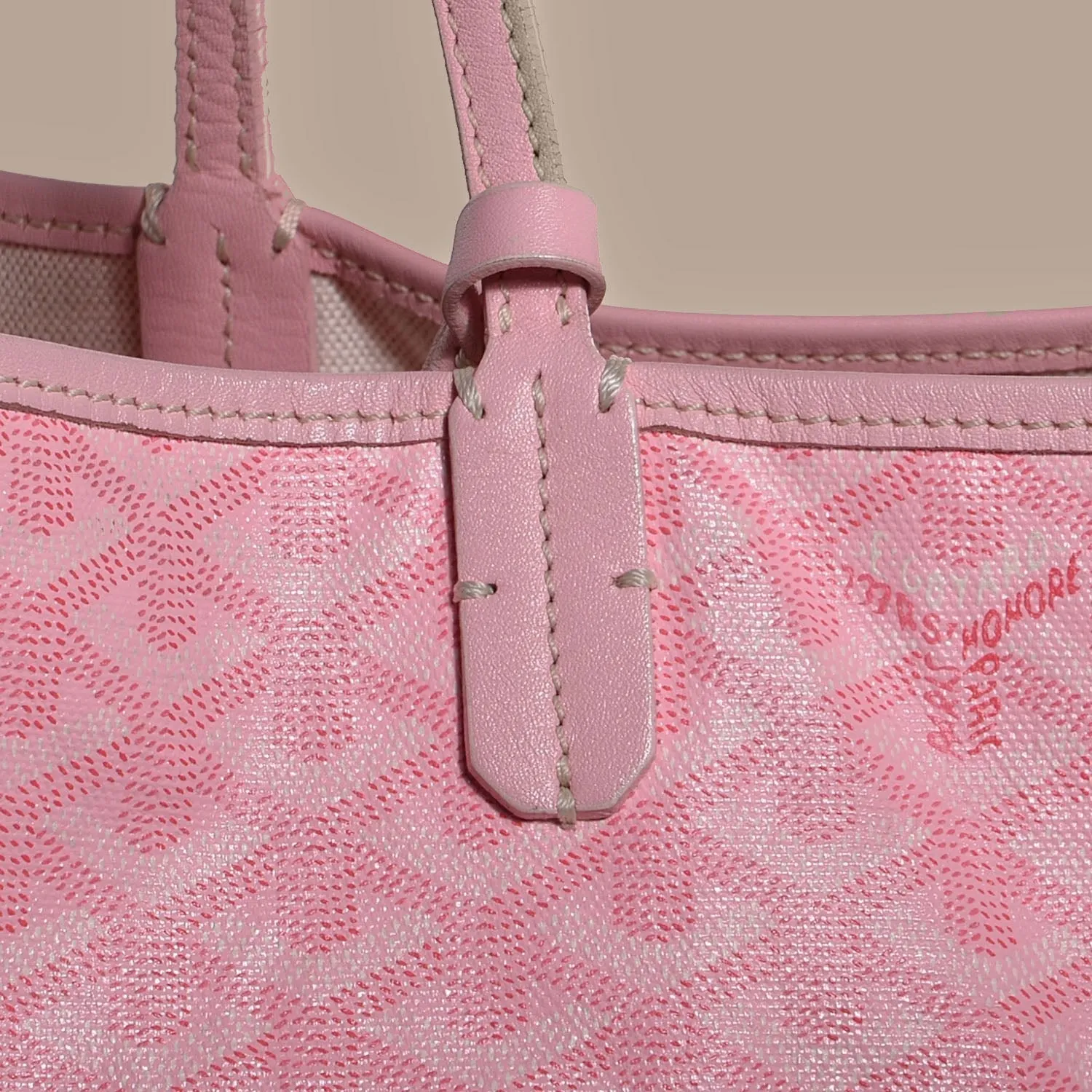 Vivara Signature Carryall