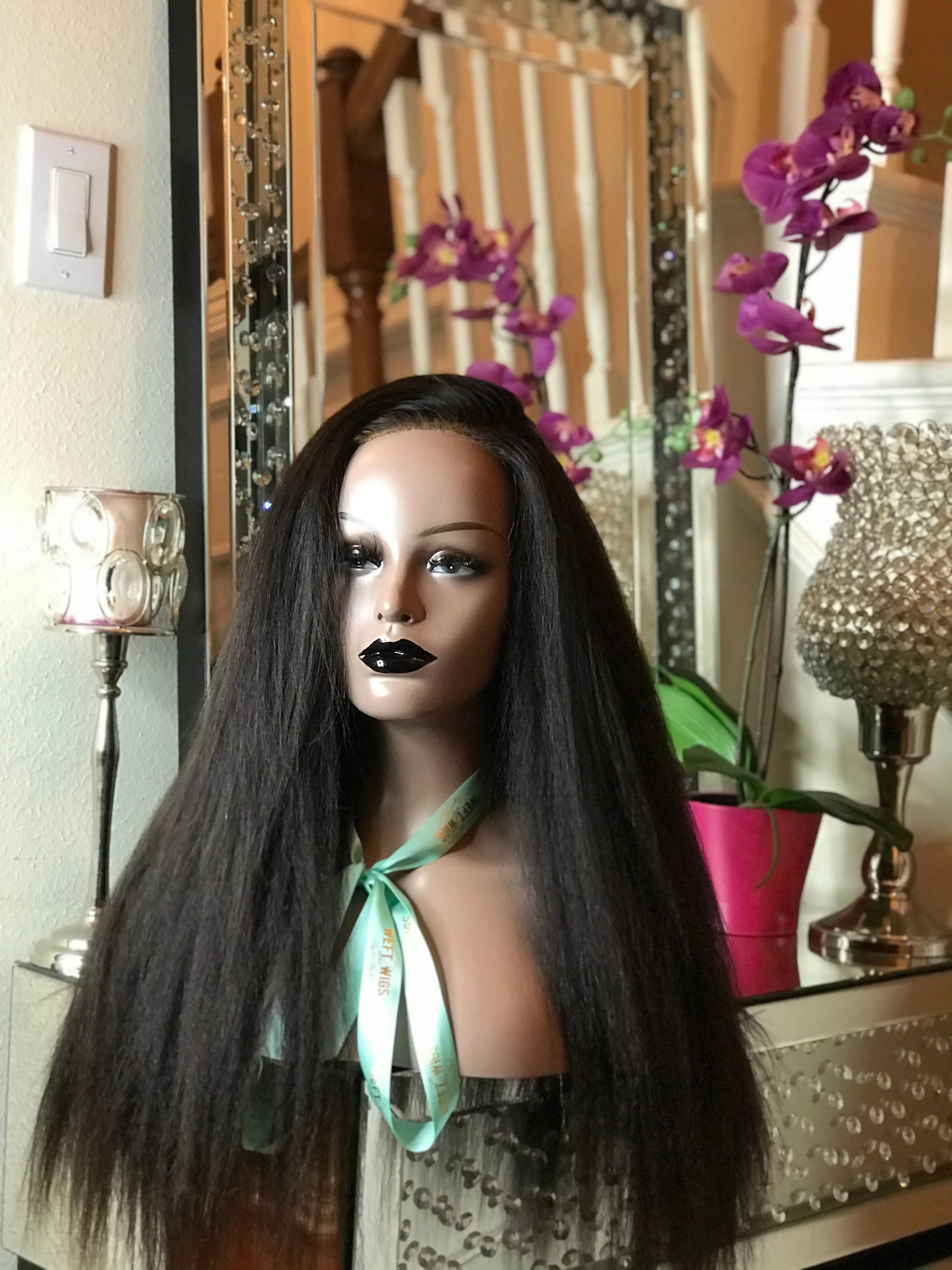 Vivian Kinky Wig