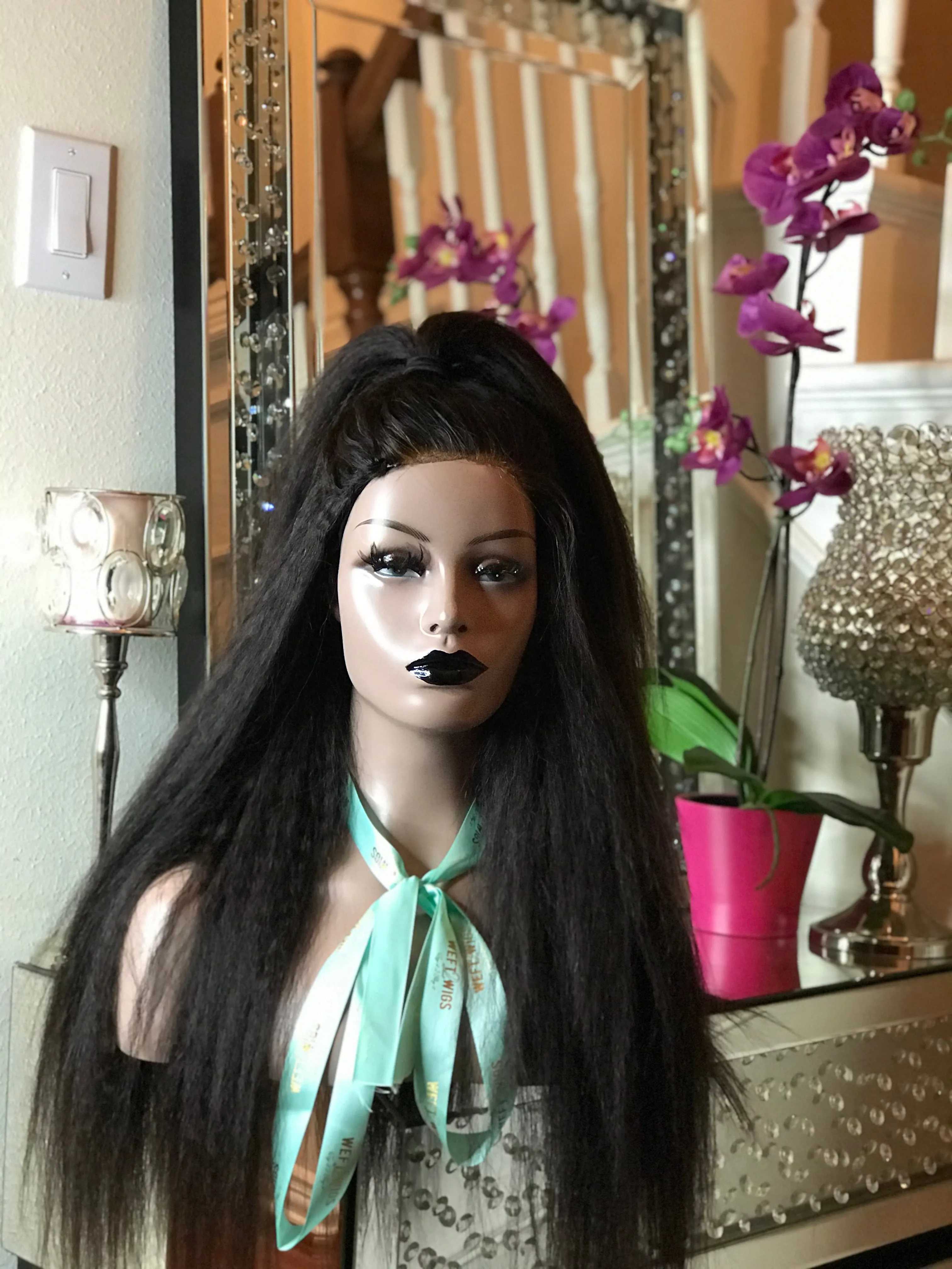 Vivian Kinky Wig