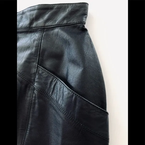 VTG 80s Toffs black leather 26” waist pencil skirt lined with back slit