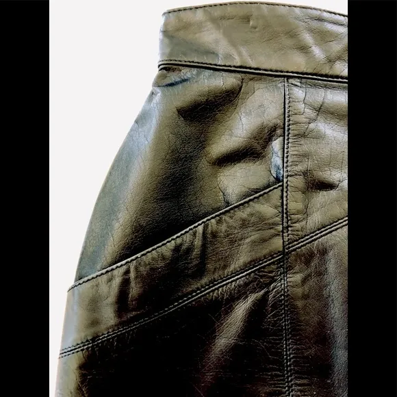 VTG 80s Toffs black leather 26” waist pencil skirt lined with back slit
