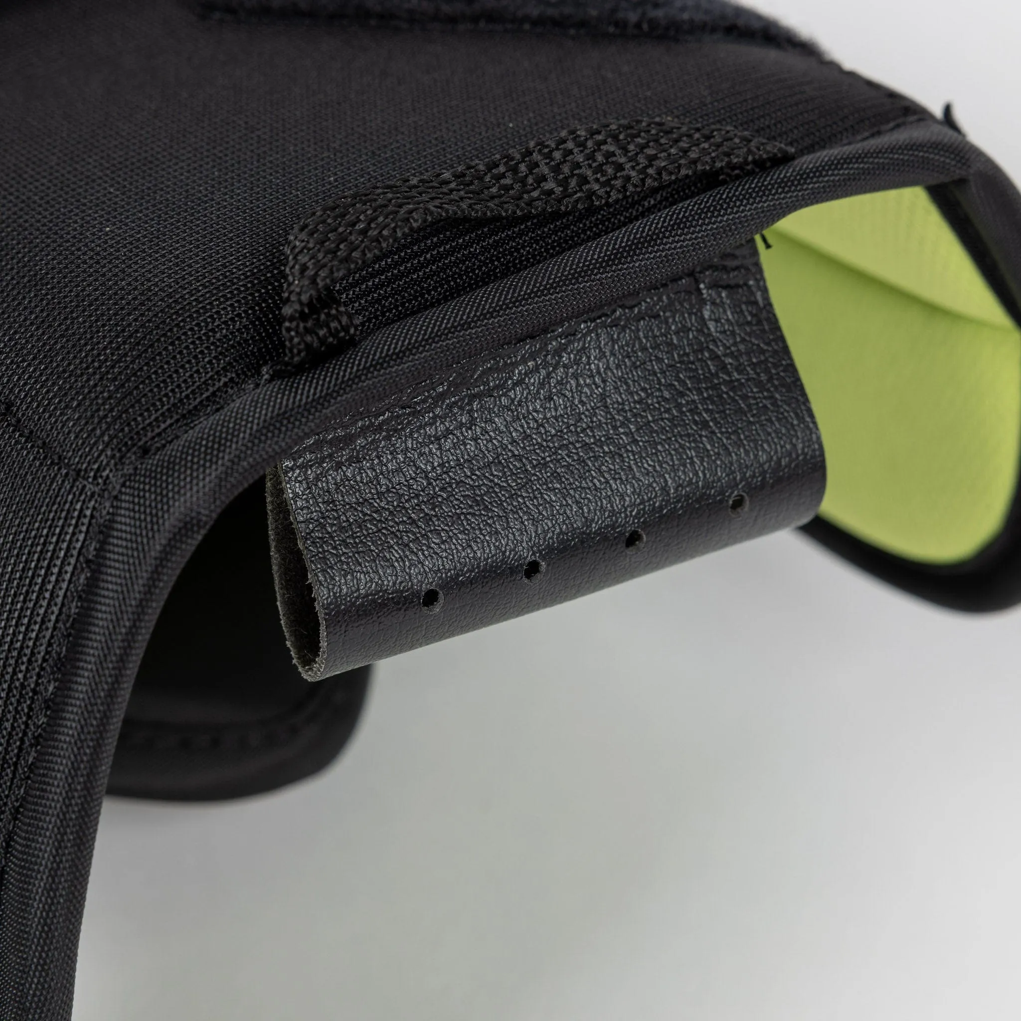 Warrior Ritual X4 E  Senior Goalie Knee Pads
