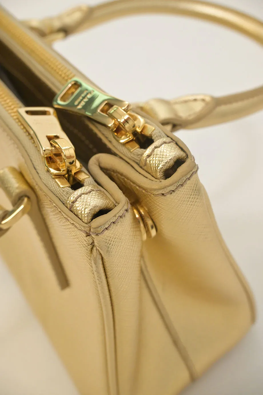 [WB6454] Prada | Cross-Body Bag